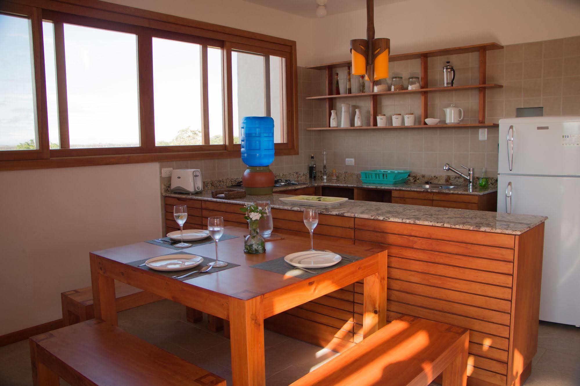 Chez Manany Galapagos Ecolodge Puerto Villamil Buitenkant foto